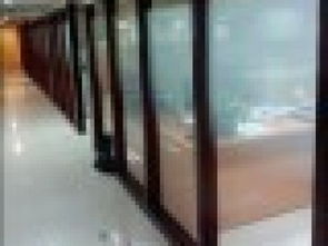 北京单反玻璃贴膜磨砂膜logo喷绘不干胶制作 建材领域的创新选择