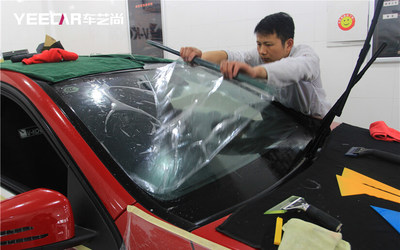 汽车玻璃贴膜价格解析 预算与选择指南