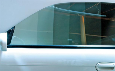 汽车玻璃贴膜价格详解